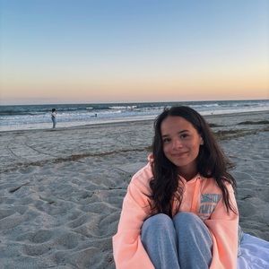 Meet your Posher, Rayna